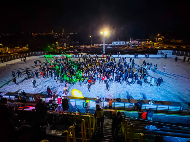 Élményekkel telt meg a Pécs Városi Műjégpálya a Jégpályák Éjszakáján